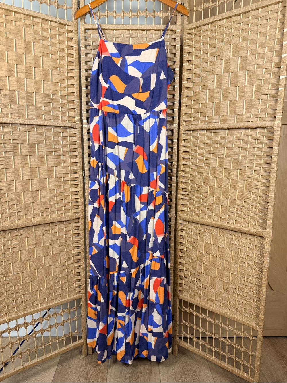 Nine West Abstract Print Tiered Maxi Dress Adjustable Straps Size Medium